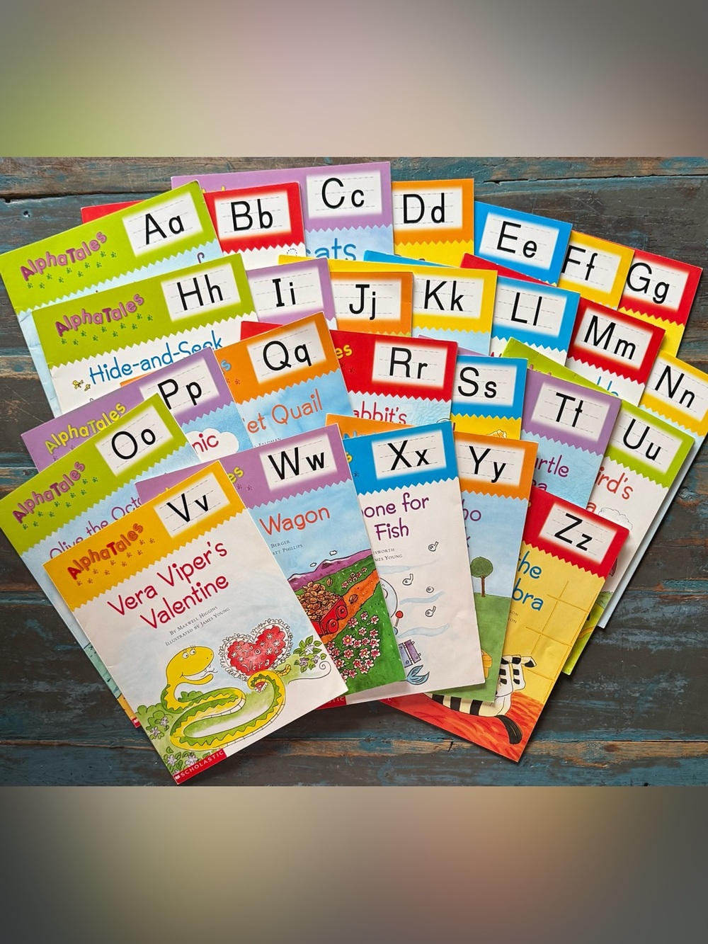 Scholastic AlphaTales Book Set - 26
Books (A-Z)